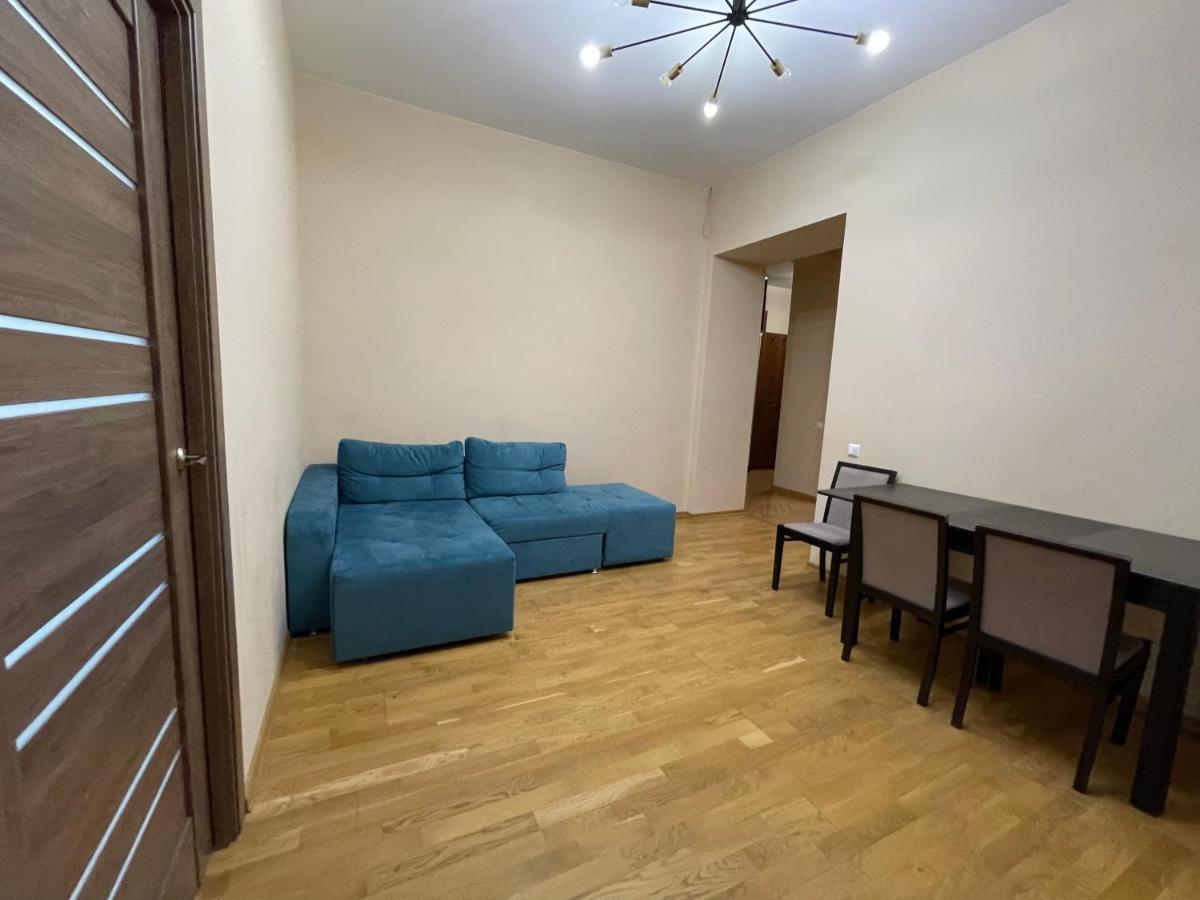 Avangard Qn Romana 26 Apart Lviv Exterior photo