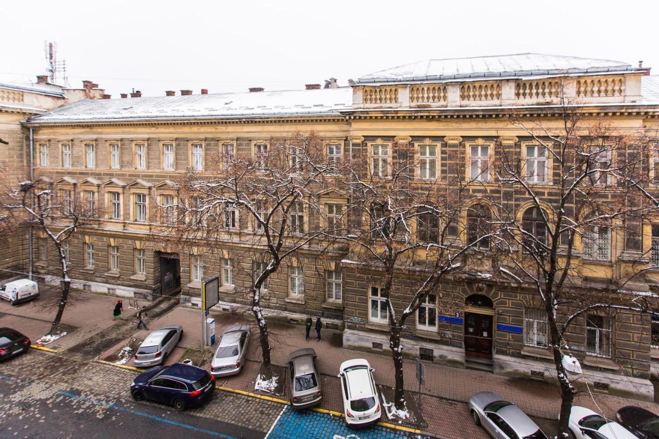 Avangard Qn Romana 26 Apart Lviv Exterior photo